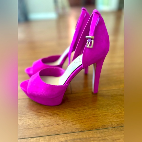 Size 8.0 but fits 8.5 Hot Pink Suede 4inch Jessica Simpson Heels. - Picture 1 of 7